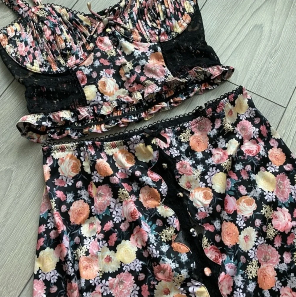 🍋For LOVE & LEMONS Crop Top and Skirt Set-2pc - Picture 12 of 16